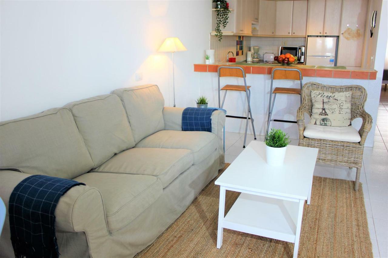 קורלחו Apartment By Marina מראה חיצוני תמונה