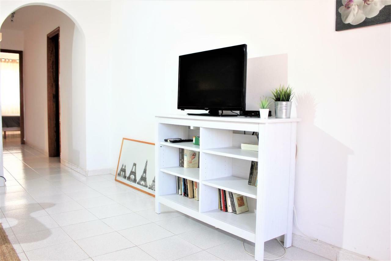 קורלחו Apartment By Marina מראה חיצוני תמונה